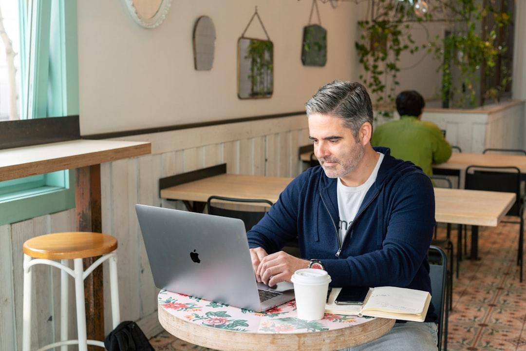 Buy LinkedIn Account With 500+ Connections – 2026 Guide