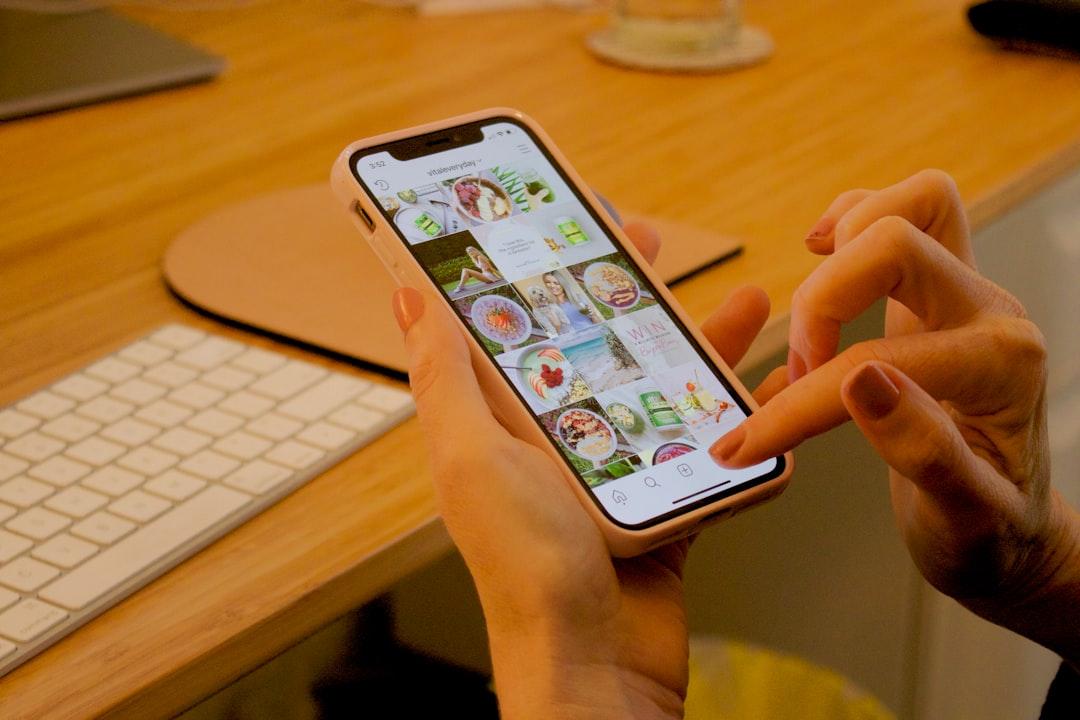 Buy Instagram Niche Accounts (Fashion, Crypto, Fitness) - 2026 Guide